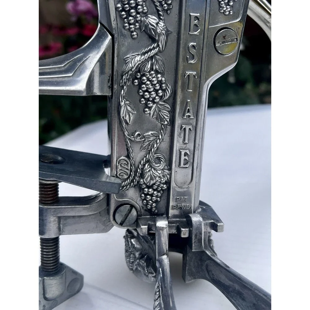 Vintage Rogar Estate Table Top Clamp Wine Bottle Opener Corkscrew Wooden Handle
